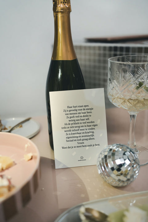 Inspiratie-kaarten-gedichten-kaarten-liefde-tekst-hartonderderiem-denk-aan-je-ik-denk-aan-je-champagne-nieuwjaar