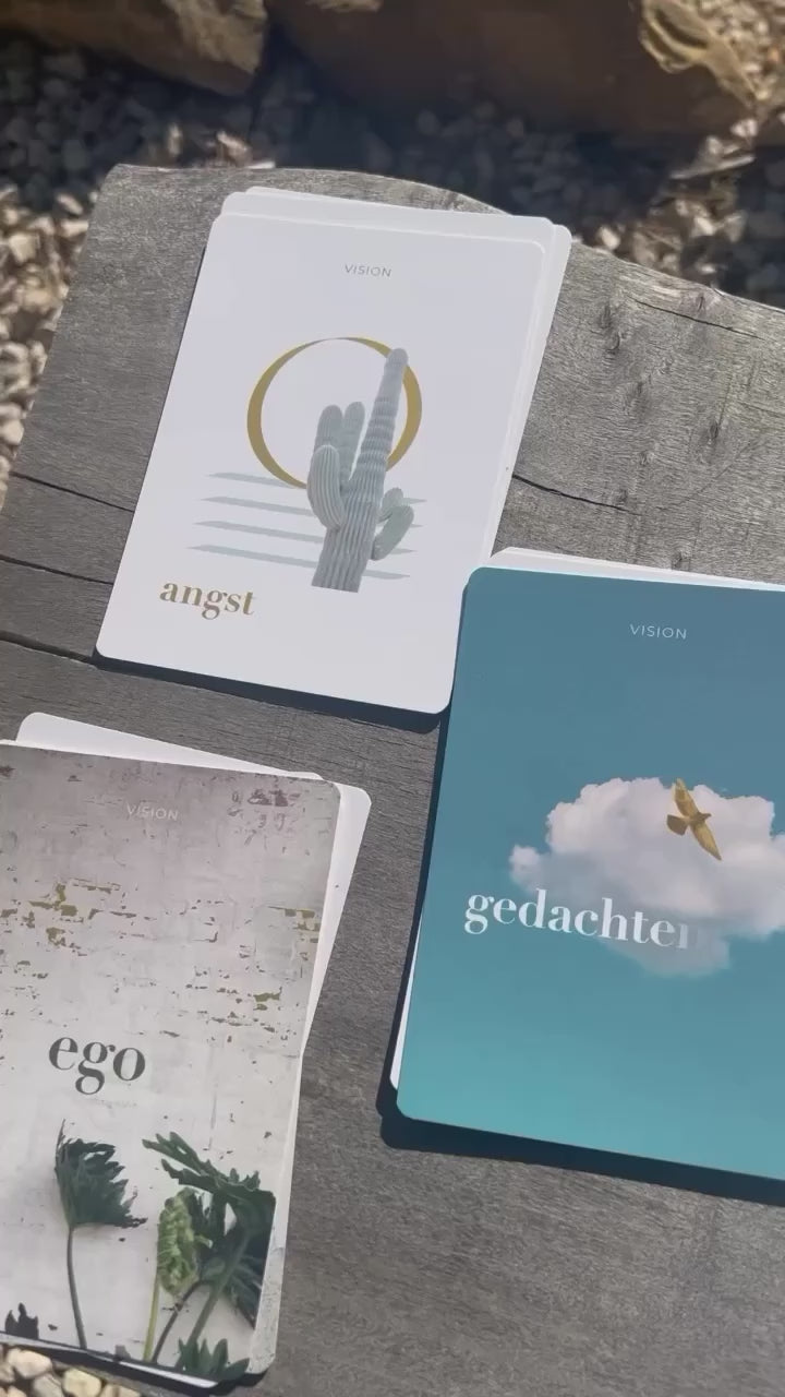 Video Soulmission Kaartendeck waarin auteur Claudette Jacobs uitleg geeft over het kaartendeck.
